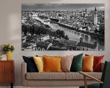 Blik over Verona, Italië van Henk Meijer Photography