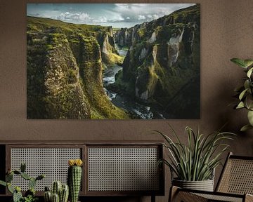 Icelandic Canyon van Leroy Souhuwat