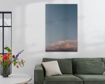 Vliegtuig. Lucht. Zonsondergang. Pastelkleuren. Fine art fotografie. van Quinten van Ooijen