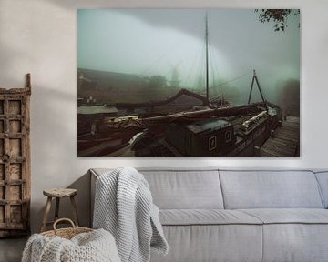 Klassische Schiffe im Nebel von Bert-Jan de Wagenaar