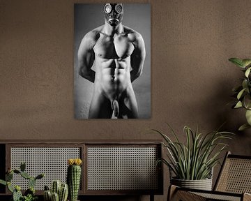 Hele mooie naakte man met prachtig gespierd lichaam gefotografeerd in zwart wit.  #E0026 van Photostudioholland