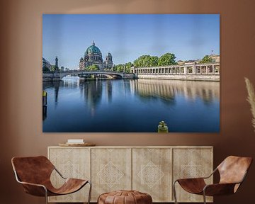 Berlina Dom le matin vue sur la Spree jusqu'à l'île des musées sur Fotos by Jan Wehnert