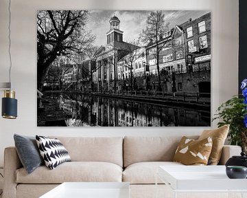 De Augustinuskerk in Utrecht in zwart-wit (liggend) van De Utrechtse Grachten