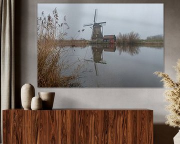 Molen Kinderdijk in de mist van Merijn Loch