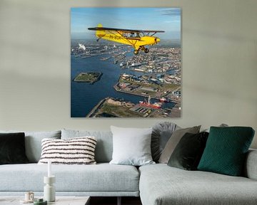 Piper Super Cub vliegtuig boven IJmuiden van Planeblogger