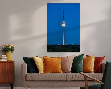 Fernsehturm in Stuttgart am Abend