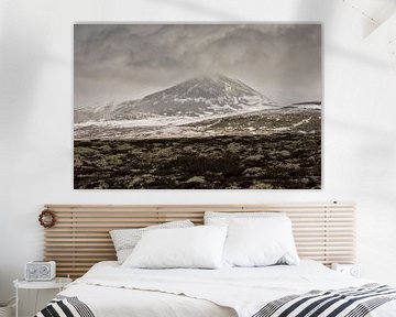 Schneebedeckter Berg Norwegen von Marcel Kerdijk