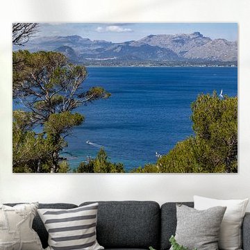 Kustlandschap voor het schiereiland La Victoria in Mallorca