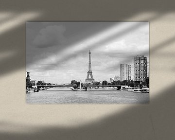 Parijs | Eiffeltoren | Frankrijk | Reisfotografie | Landschap | Uitzicht | Rivier Seine | Zwart-wit  van Mirjam Broekhof