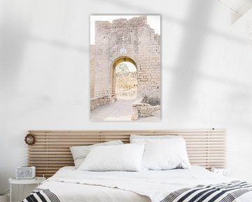Middeleeuwse poort | Oude stenen muur in Spanje | Reisfotografie wall art foto print van Milou van Ham