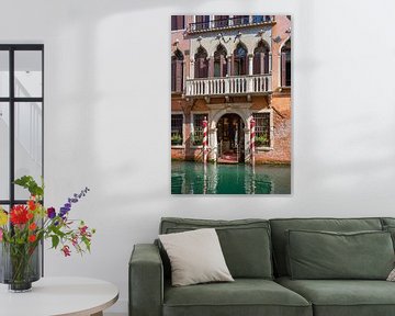 Historische Fassade in Venedig von Arja Schrijver Fotografie