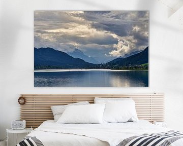 Ciel dramatique au-dessus du lac Weissensee