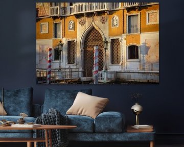 Venetian house in the evening sun by Arja Schrijver Photography