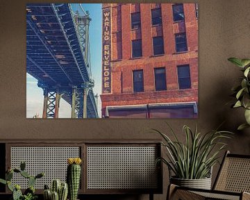 Die Brücken von Dumbo: Ein ikonisches Verbindungsspiel zwischen Brooklyn und Manhattan New York 09 von FotoDennis.com | Werk op de Muur