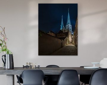 street to the Bergkerk, Deventer. by Meindert Marinus