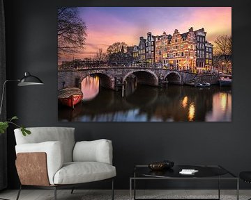 Coucher de soleil au Brouwersgracht à Amsterdam sur Michael Abid