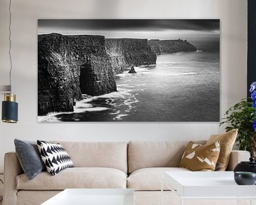 Die Cliffs of Moher in schwarz und weiß