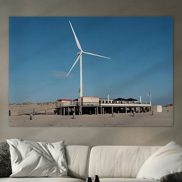 Strandzelt mit Windmühle. Sonne, Meer und Strand