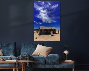 Oud tankstation aan de Nullarbor, een weg door de leegte van het zuiden van  Australië. van Coos Photography