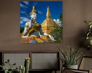 Kleine Stupa mit Buddha in Luang Namta, Laos von Theo Molenaar