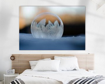 Winter - Bevroren zeepbel IV van Gerben van den Hazel