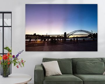 De laatste zonnestralen over de haven van Sydney van hugo veldmeijer