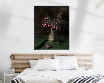 Appeltjes in aardewerken vaas | fine art stilleven fotografie in kleur | print muur kunst van Nicole Colijn