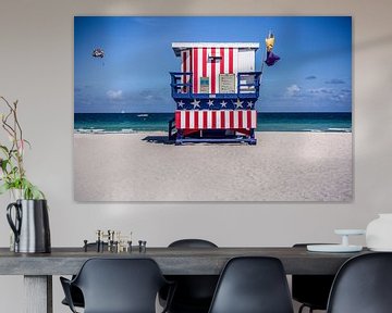 Miami beach lifeguard house by Charles Poorter