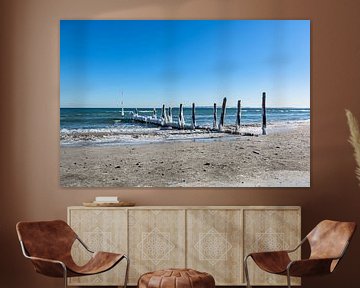 vereiste Buhnen am Strand in Juliusruh, Rügen von GH Foto & Artdesign