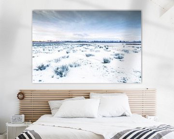Zonsondergang in winters landschap (Nederland) van Marcel Kerdijk