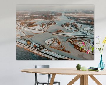 Het Twiske winter recreatiegebied natuur gebied Drone Foto Nederland in sneeuw van Mike Helsloot