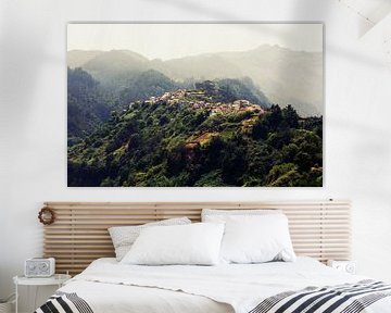 Klein dorp in de bergen, Madeira van Sebastian Rollé - travel, nature & landscape photography