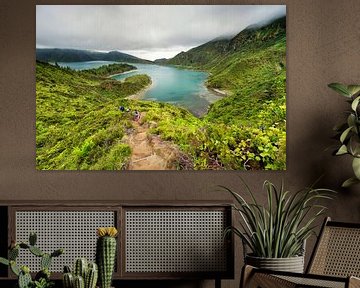 Hiken bij het 'meer van het vuur', Lagoa do Fogo, Azoren van Sebastian Rollé - travel, nature & landscape photography