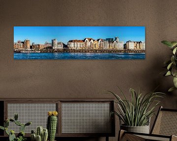Panorama oude binnenstad en Rijn van Düsseldorf van Dieter Walther