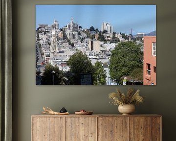 Blick auf San Franzisco mit der katholischen Kirche San Francisco Heiligespeter-Paul und der Golden von t.ART