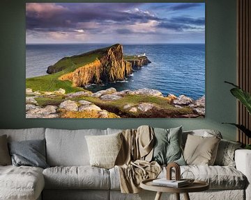 Zonsondergang bij de vuurtoren, Neist Point, Isle of Skye, Schotland van Sebastian Rollé - travel, nature & landscape photography