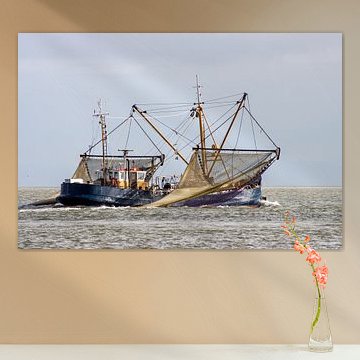 Fischerbohrer mit aufgestellten Netzen