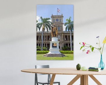 King Kamehameha statue in front of the Hawaii Supreme Court - Honolulu (Oahu) by t.ART
