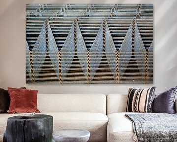 Abstract patroon in draadstaal van Annemie Hiele