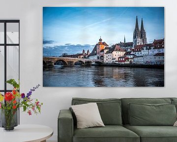 Regensburg 's avonds Stenen brug, kathedraal en Donau bij nacht van Thilo Wagner