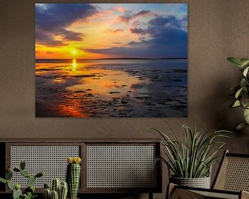 Zonsondergang in de Waddenzee aan de Noordzee van Animaflora PicsStock