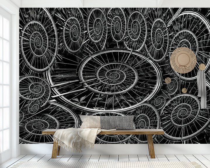 Sfeerimpressie behang: spiralen van fietswiel in zwartwit van Klaartje Majoor