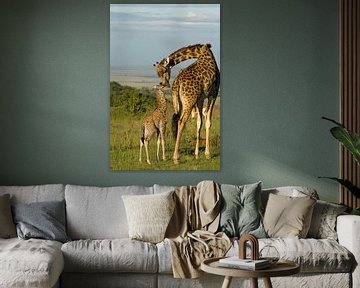 L'amour maternel, une girafe avec son veau au Masai Mara au Kenya.