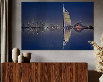 Dubai Skyline Reflectie van Dieter Meyrl