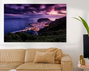 Zonsondergang aan de oceaan, Velas, Sao Jorge, Azoren Portugal van Sebastian Rollé - travel, nature & landscape photography
