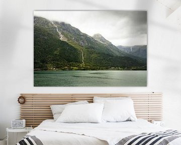 Noorse fjord, mistig landschap in de bergen |fine art foto print