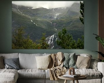Wasserfall in den Bergen von Norwegen | Fine Art Photo Print