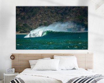 Barreling wave in Central America  sur Boy  Driessen