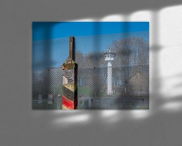 Tolweg met wachttoren in de voormalige DDR van Animaflora PicsStock