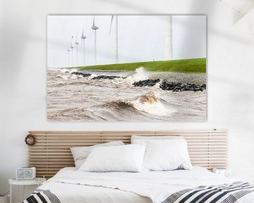 Éoliennes sur la rive de l'IJsselmeer lors d'une tempête sur Sjoerd van der Wal Photographie